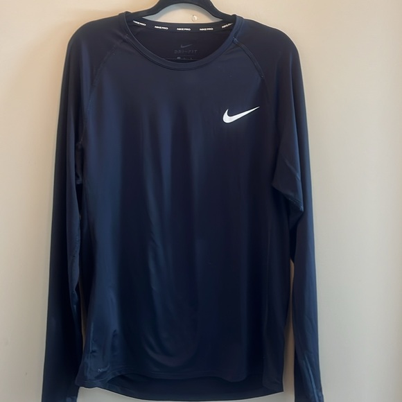 Nike Pro Dri-Fit Long Sleeve Athletic Top - Picture 3 of 8